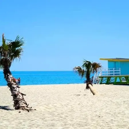 Front De Mer, Wifi, 4 Couchages, Tres Grand Et Joli * Le Barcarès