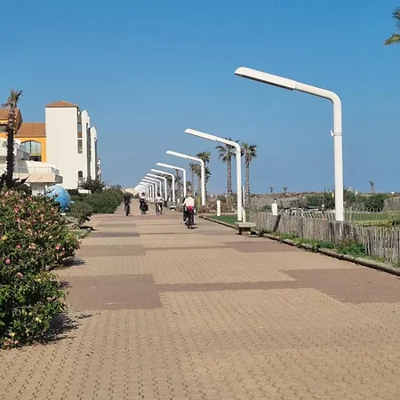 Front De Mer, Wifi, 4 Couchages, Tres Grand Et Joli